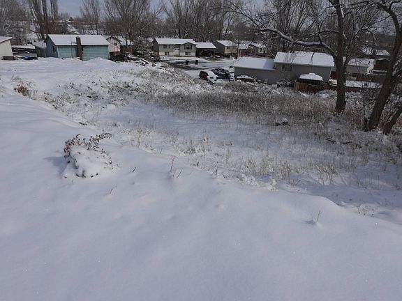 3rd image of 90 N Skyline Dr