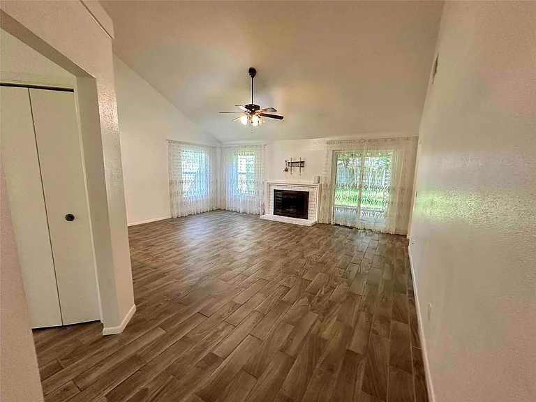 21418 Park Bishop Dr — Photo 4