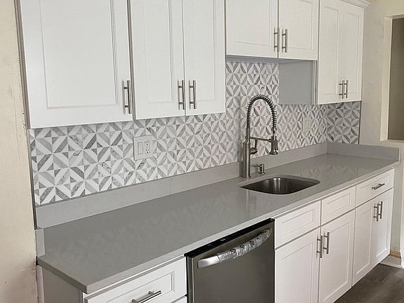 5th image of 45 Green St #1