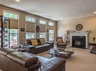 10 Galante Cir, Webster, NY 14580