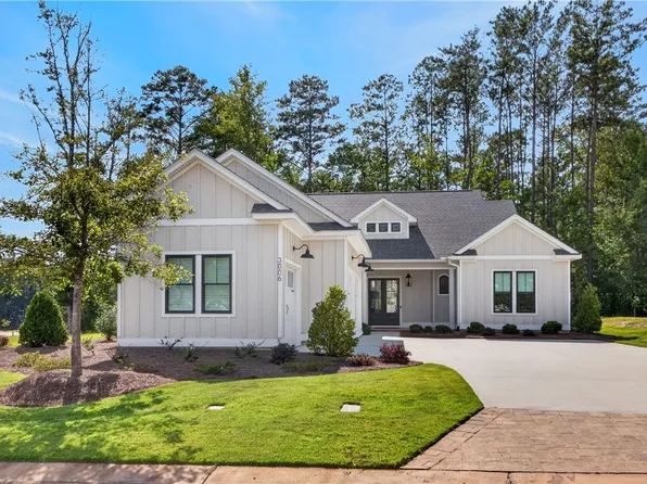 3006 National Village Pkwy, Opelika, AL 36801