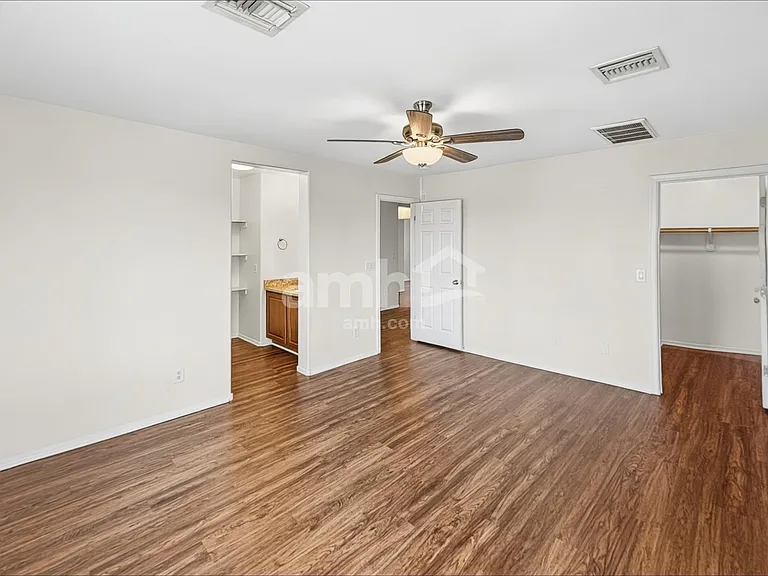 902 E Autumn Harvest Pl — Photo 10