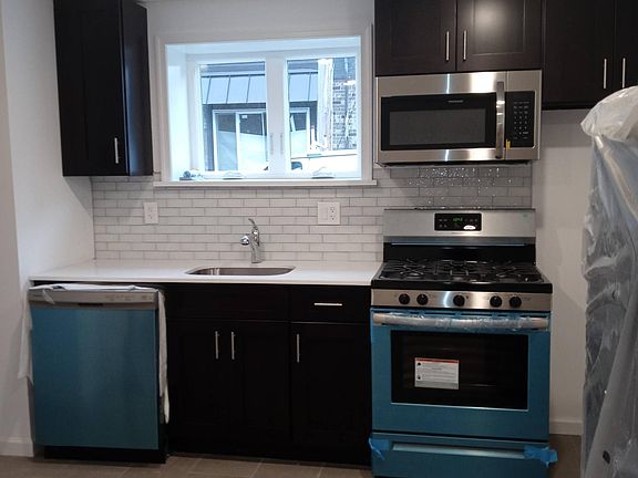 2nd image of 1222 Morris St #1