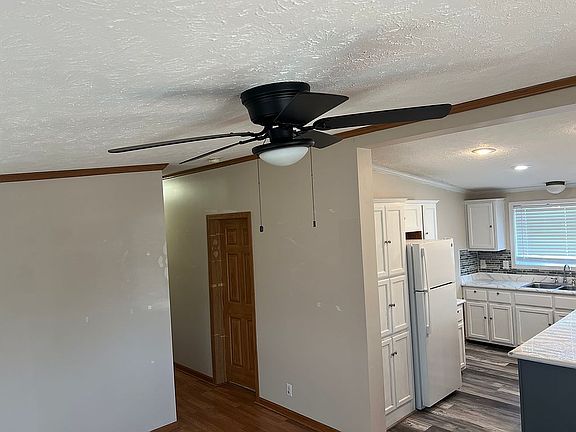 4th image of 41816 Lamier Dr