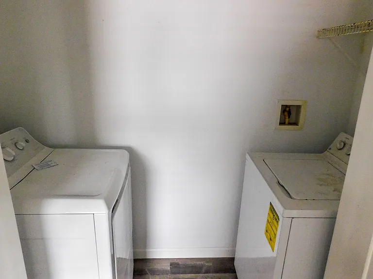 152 Varsity Dr — Photo 11