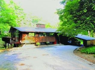 54 Peaceable St, Ridgefield, CT 06877