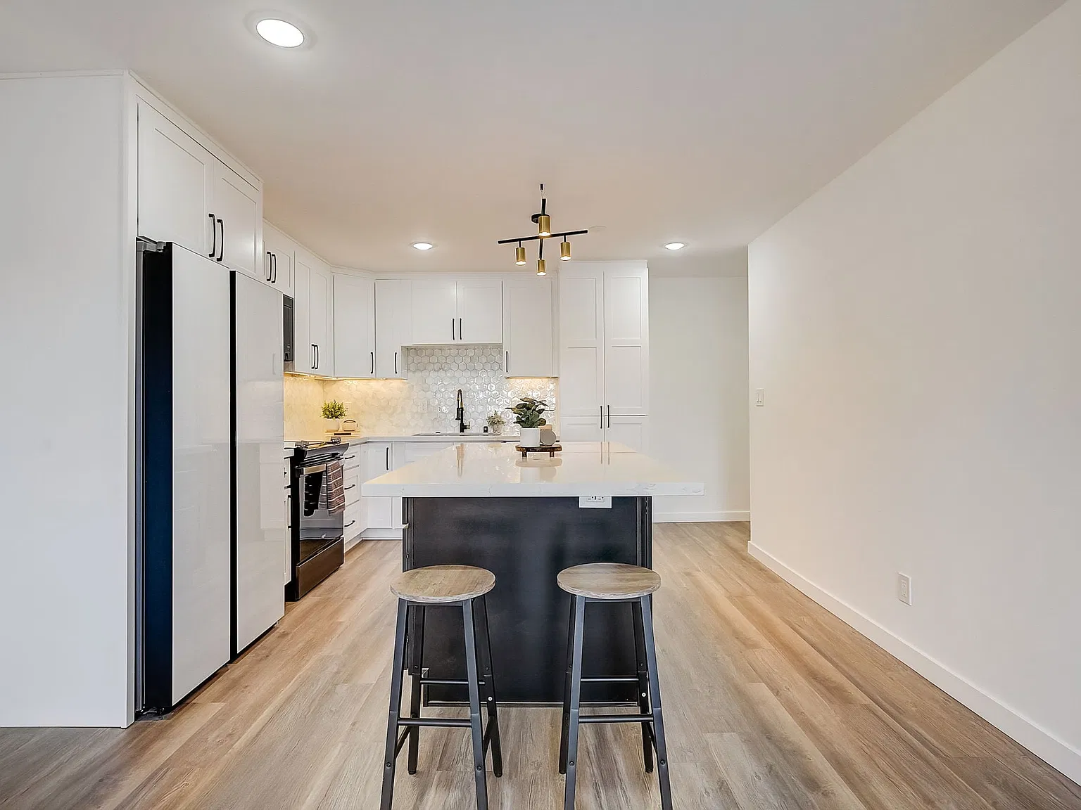 Sixth & Raymond Apartments — Photo 3