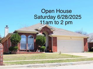 1021 Iron Horse Dr, Saginaw, TX 76131