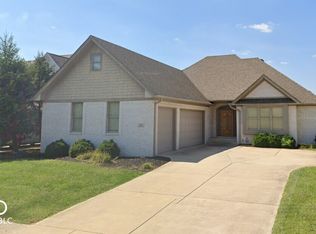 4230 Raintree Blvd, Greenwood, IN 46143