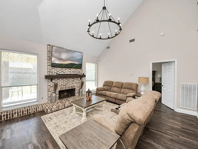 10514 Ravens Way — Photo 10