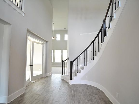4th image of 20165 Anna Blue Crest Ct