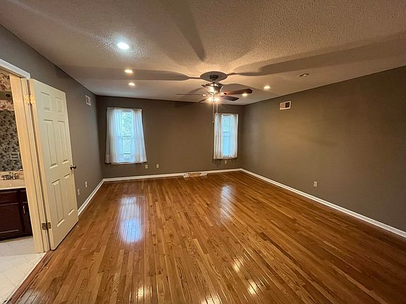 5th image of 4117 Sassafras River Dr