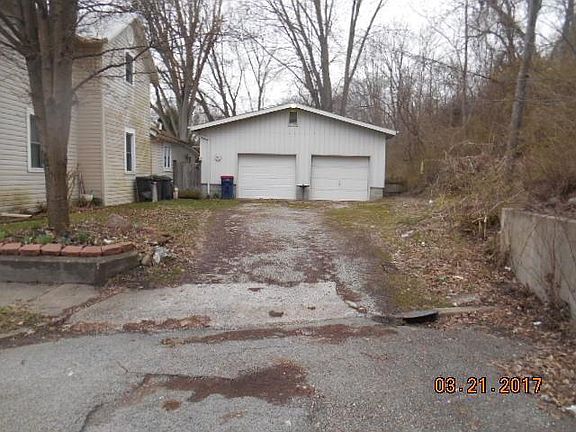2nd image of 126 Gordon St
