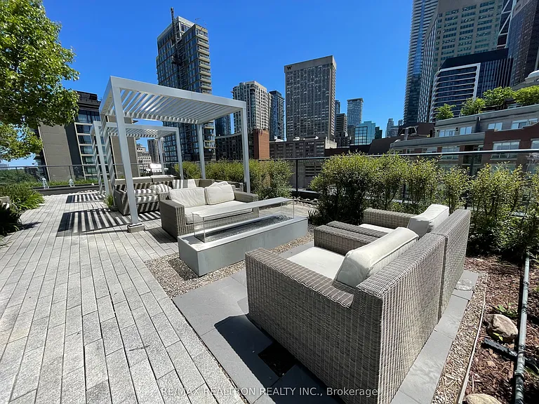 825 Church St #1708 — Photo 15