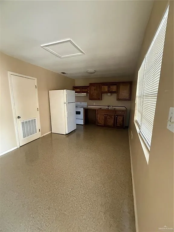 1 bed, 1.0 bath, 650 sqft, $585 — Photo 3
