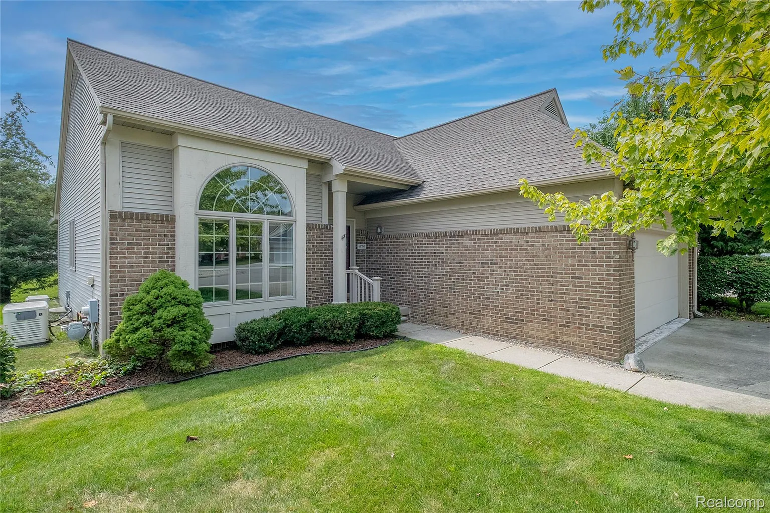 575 Rolling Hills Ln photo 1