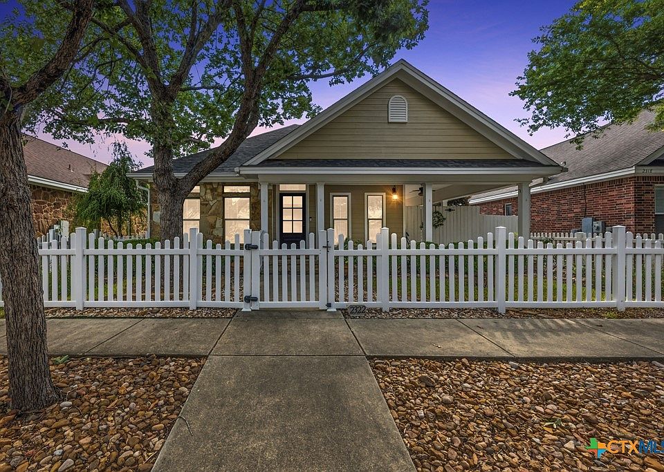 1st image of 2322 Cotton Blvd