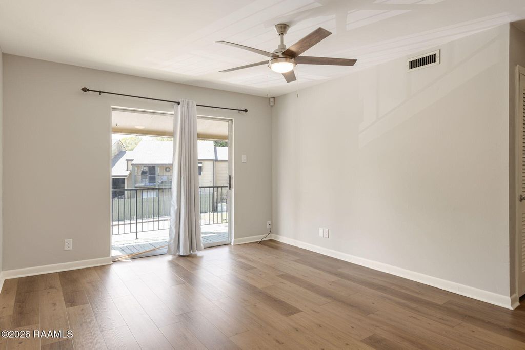 220 Doucet Rd APT 209B, Lafayette, LA - View 3