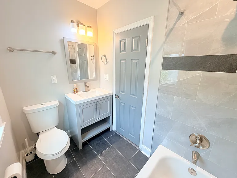 9133 Baltimore St — Photo 20