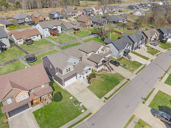 2nd image of 1199 Belvoir Ln