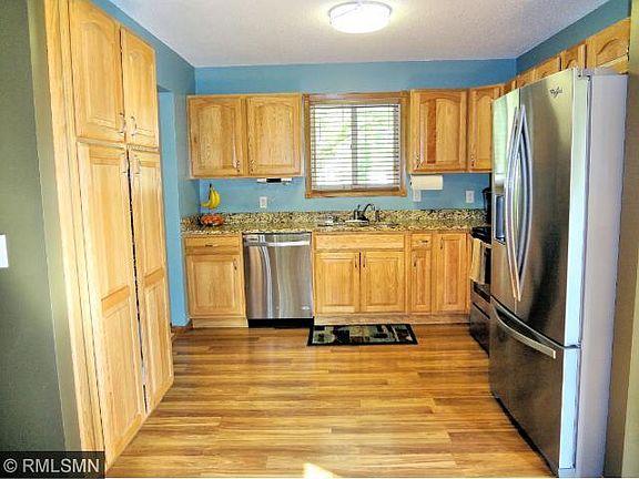 4th image of 1483 Laurel Ave