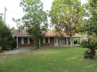 1112 De La Pointe Dr, Gautier, MS 39553