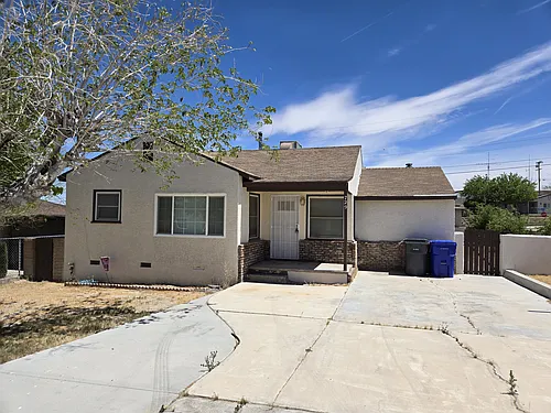729 Mount Vernon Ave Photo 1