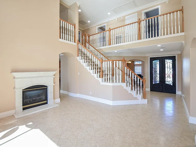 5835 Stratford Gardens Dr — Photo 12