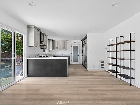 3rd image of 7812 Fairchild Ave