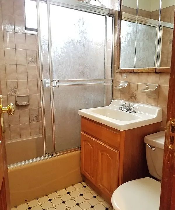 2nd image of 21-14 41st St #2A