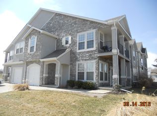 15942 S Skyview Ln, Olathe, KS 66062