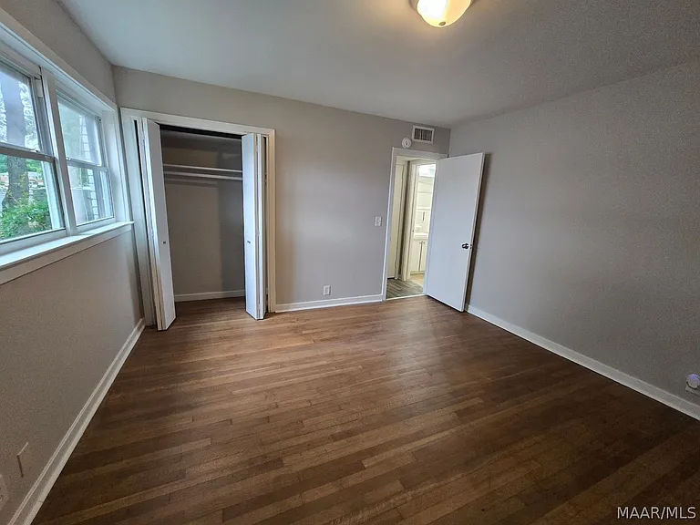 3723 Wesley Dr — Photo 9