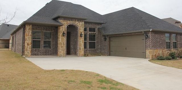 1st image of 2113 Clive Dr