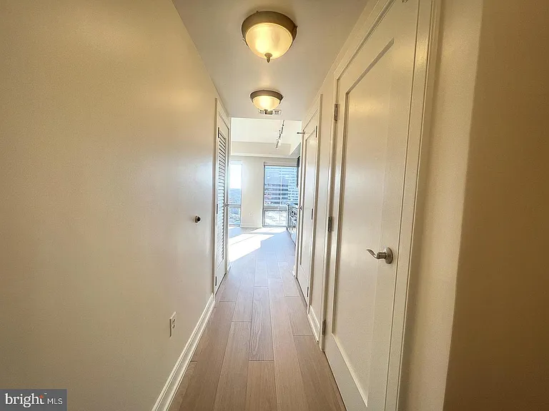 1111 19th St N #2304 — Photo 2