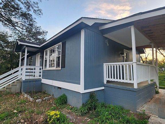 2nd image of 313 Vienna St