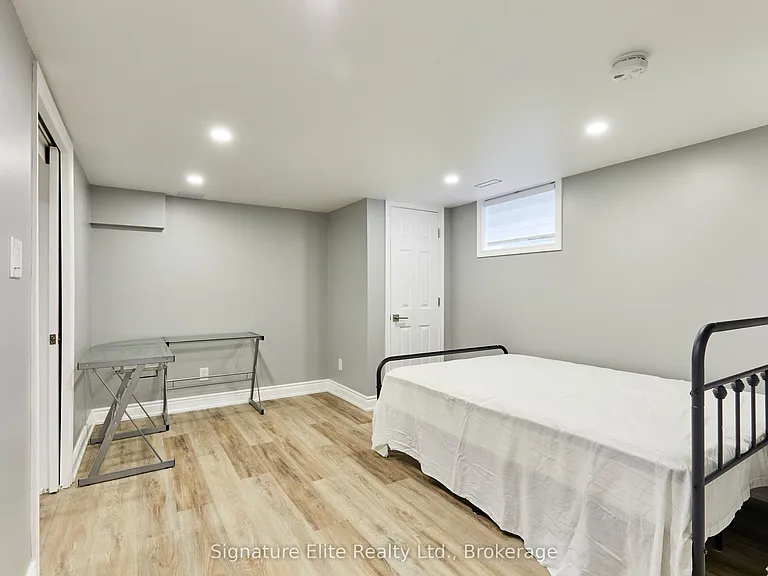 100A Kitchener Rd #LOWER — Photo 10