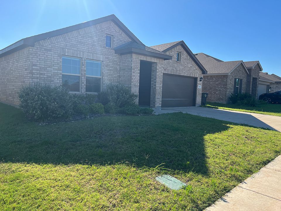1st image of 829 Peighton Dr