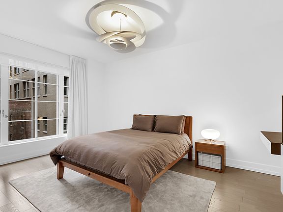 3rd image of 70 Charlton St APT 11C