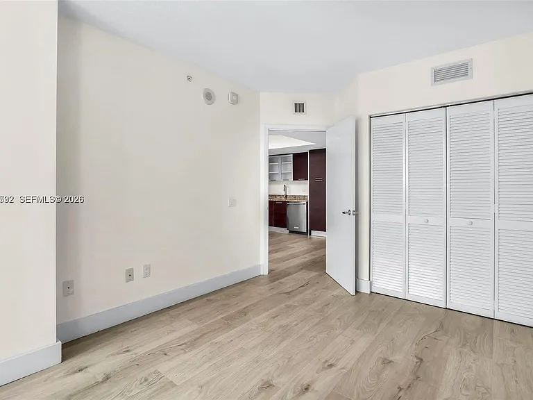41 SE 5th St #1709 — Photo 11