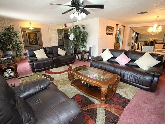 4th image of 1747 Anastasia Way S