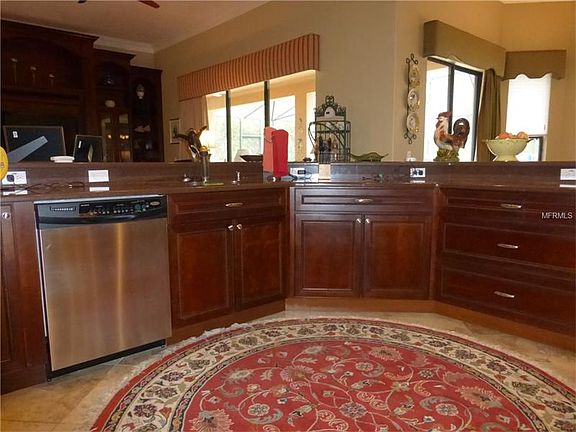 3rd image of 106 Brentwood Ct