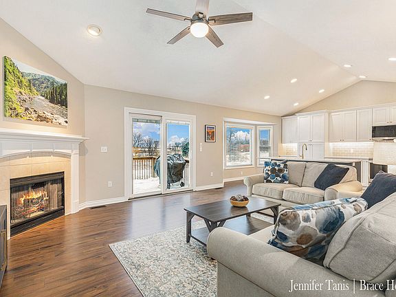 3rd image of 7719 Golf Meadows Dr SE