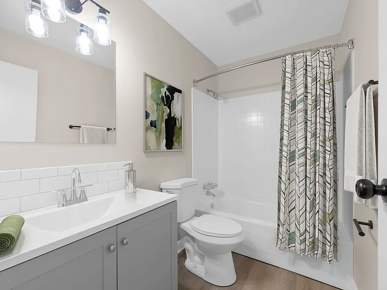 Hyde Park Townhomes — Photo 7
