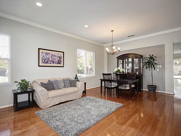 5th image of 4890 Darlington Ln