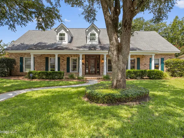 41 Greenbriar Dr, Gulfport, MS 39507