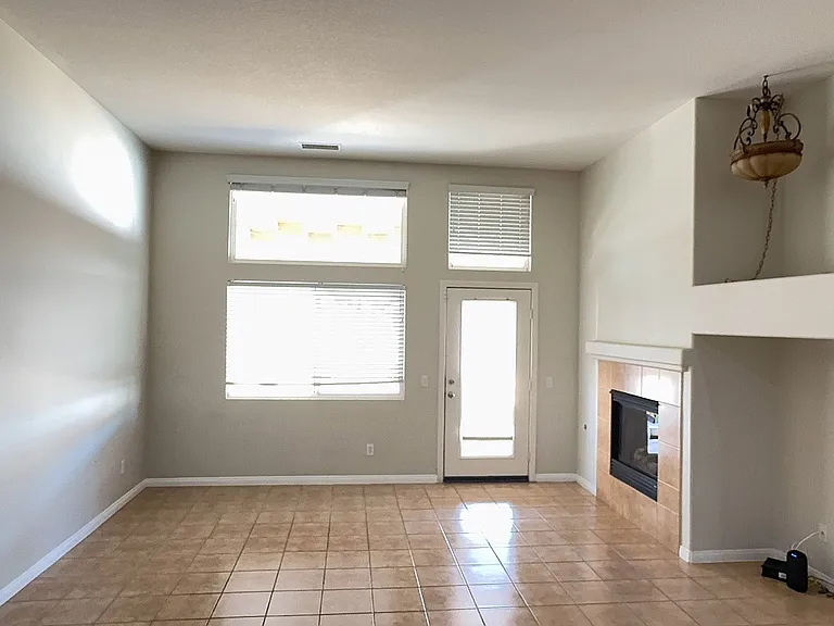 32937 Lamtarra Loop — Photo 4