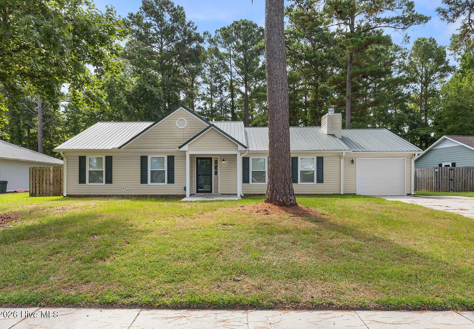 3 bed, 2.0 bath, $1,700 — Photo 1