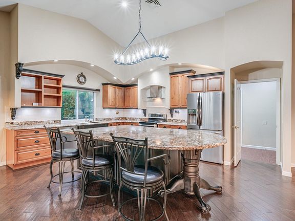 5th image of 8756 W ROCKWOOD Drive