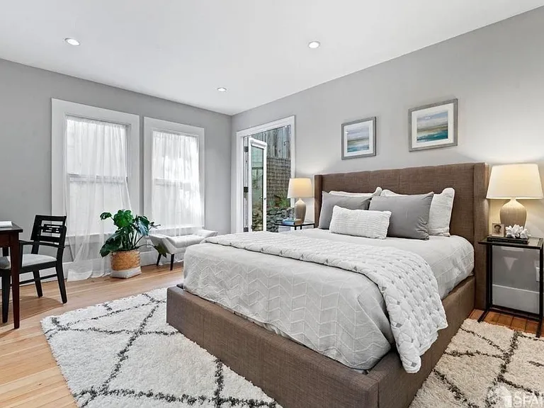 220 Corbett Ave — Photo 9