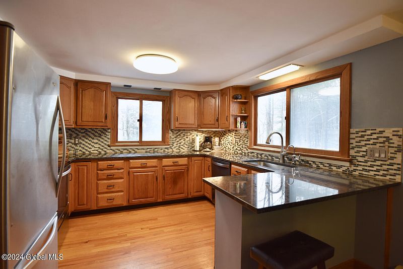 5th image of 11 Arthur Road